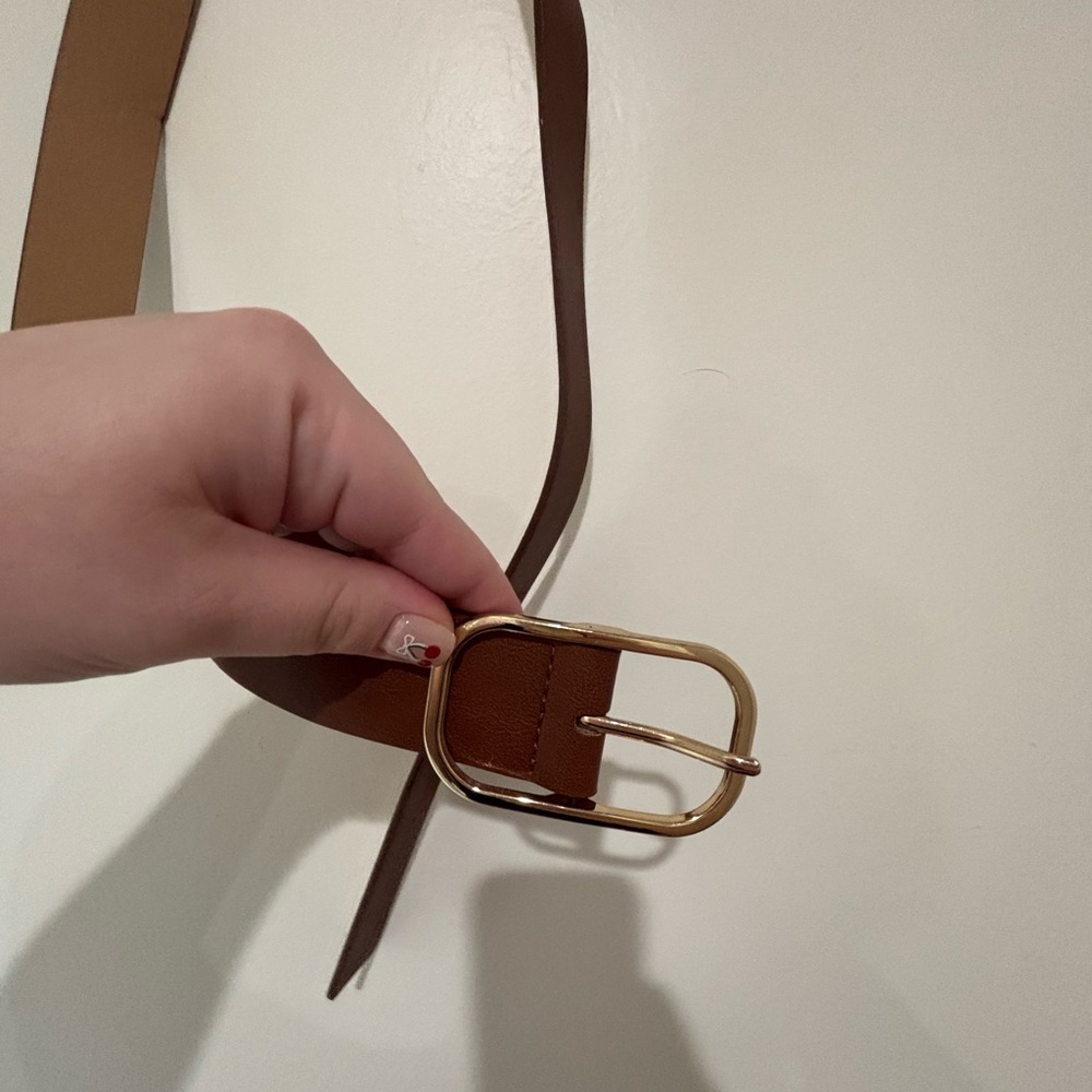 Brown Belt with Gold Oval Buckle Women’s